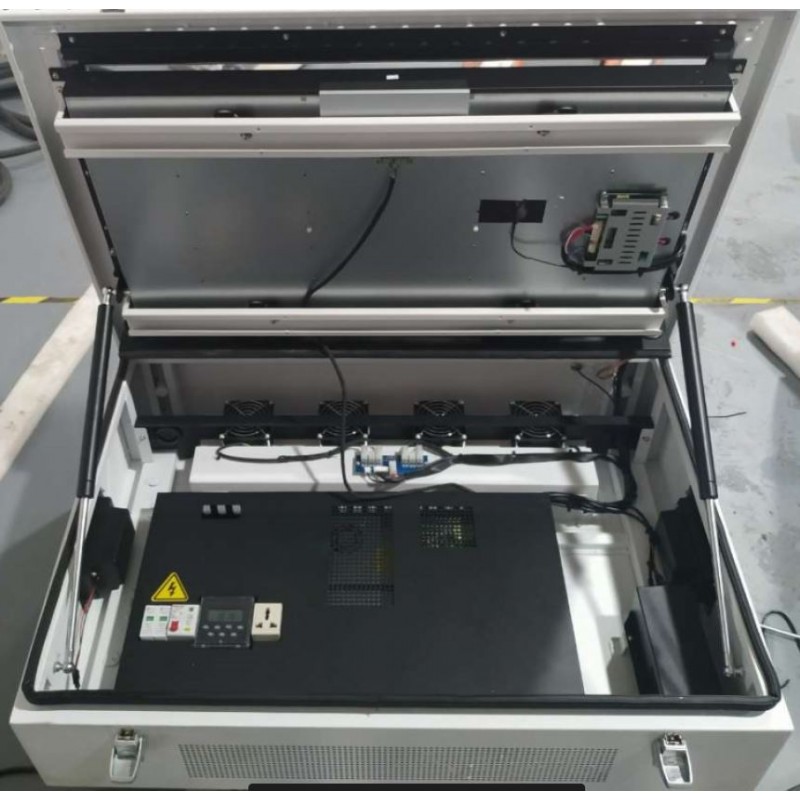 32" Outdoor Panel PC vanntett Høye nits 1500 for sollys med automatisk lyssensor