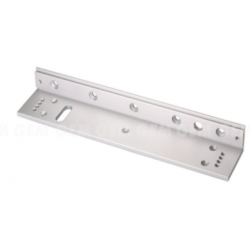 Angle bracket for mounting on frame for outward door