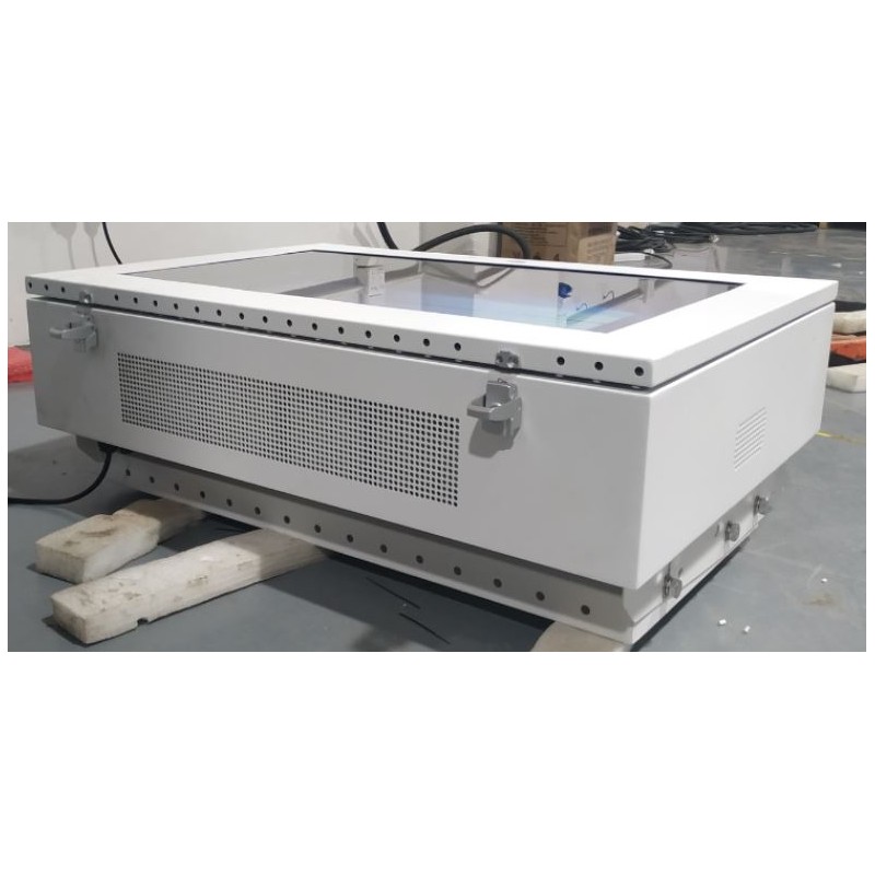 32" Outdoor Panel PC vanntett Høye nits 1500 for sollys med automatisk lyssensor